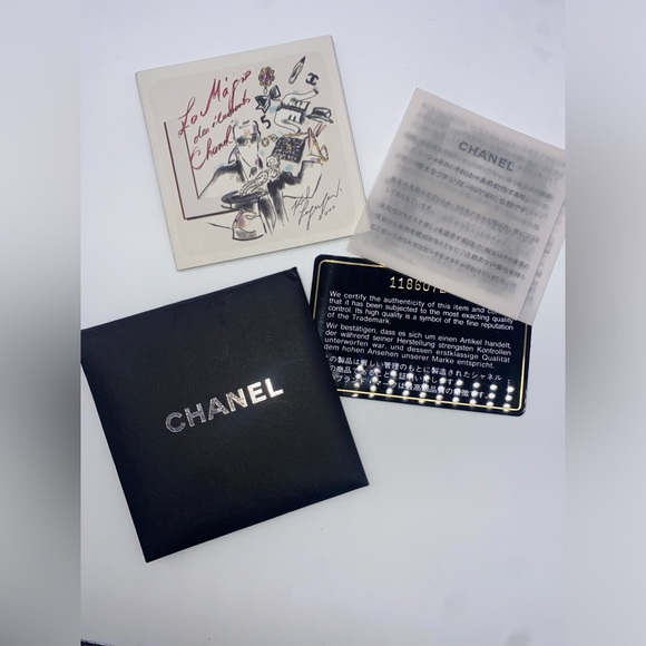 Authentic CHANEL Handbag - Picture 12 of 12